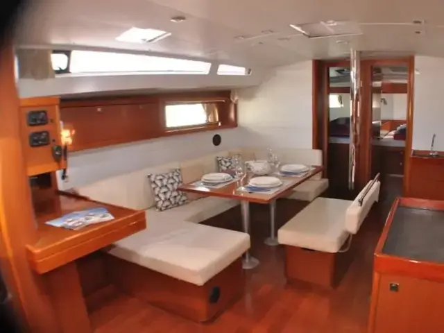 Beneteau Oceanis 48