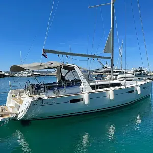 2014 Beneteau Oceanis 45