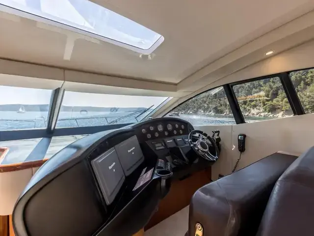 Sunseeker Predator 52