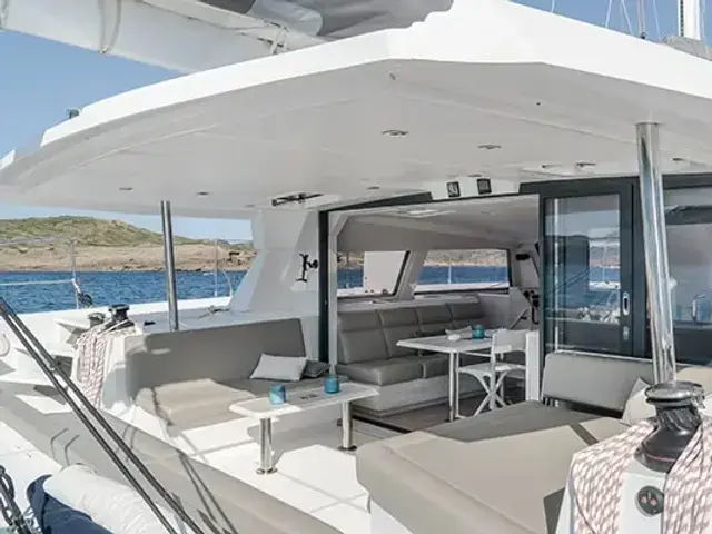 Catana 53