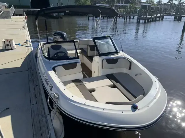 Bayliner Vr4