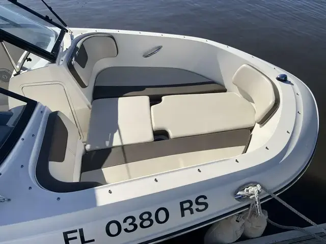 Bayliner Vr4