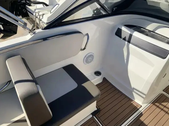 Bayliner Vr4