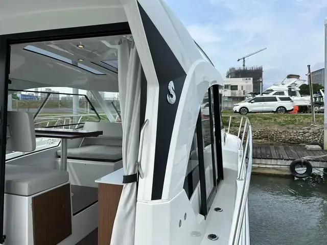 Beneteau Antares 9