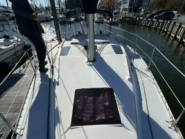 Hunter 35.5 Legend