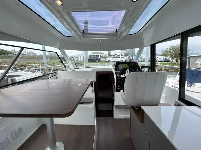 Beneteau Antares 9