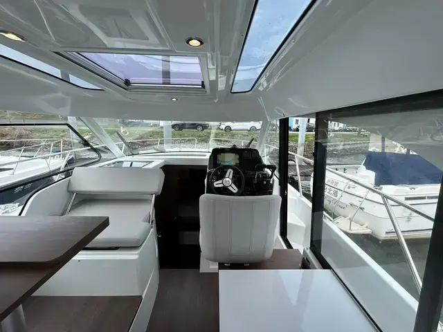 Beneteau Antares 9