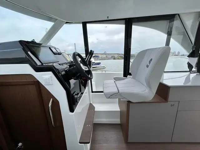 Beneteau Antares 9