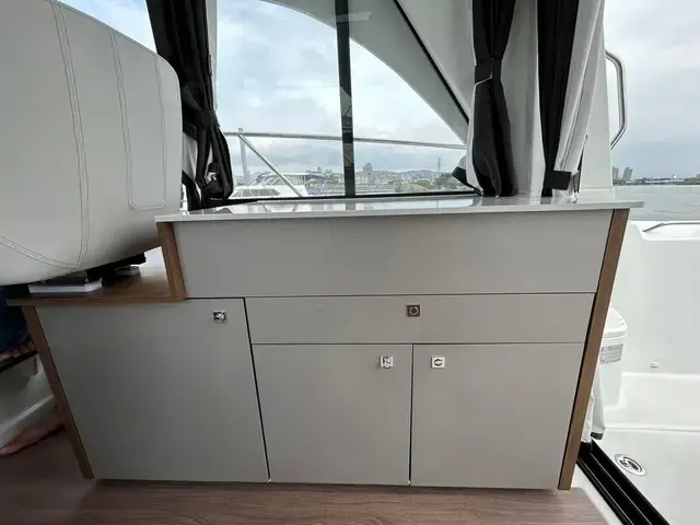 Beneteau Antares 9