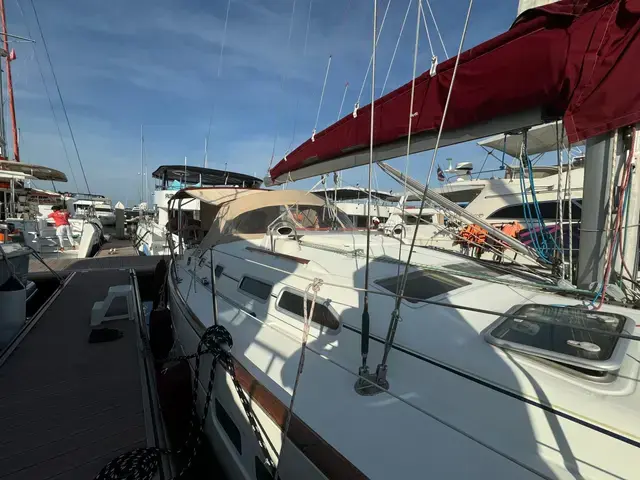 Beneteau Oceanis Clipper 423