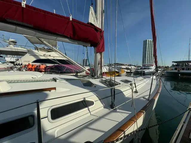 Beneteau Oceanis Clipper 423