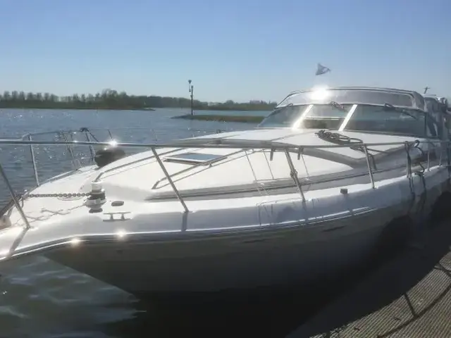 Sea Ray 400 Express Cruiser