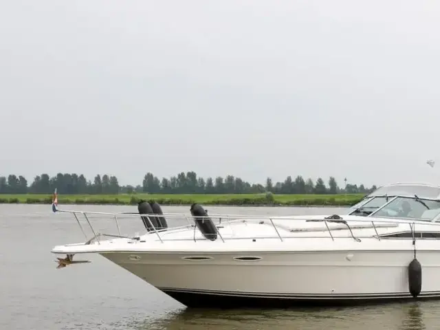 Sea Ray 400 Express Cruiser