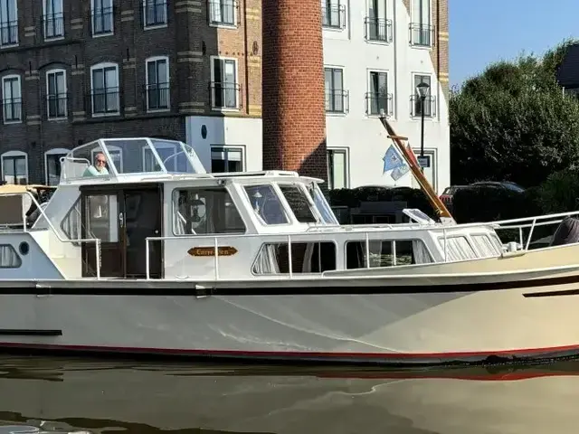 Motor Yacht Vrijbuiter 10.50 AK Cabrio