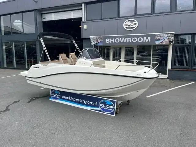 Quicksilver Activ 555 Open in witte kleurstelling op voorraad!