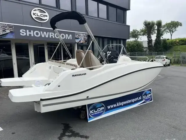 Quicksilver Activ 555 Open in witte kleurstelling op voorraad!