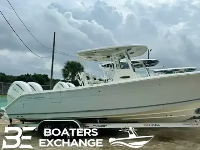 Cobia 285 Center Console