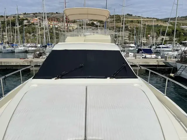 Ferretti Yachts 53