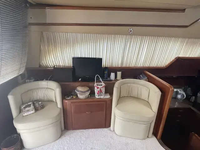 Ferretti Yachts 53