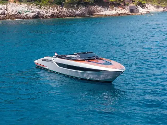 Riva 48\' Dolce