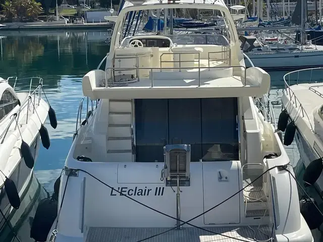 Azimut 62