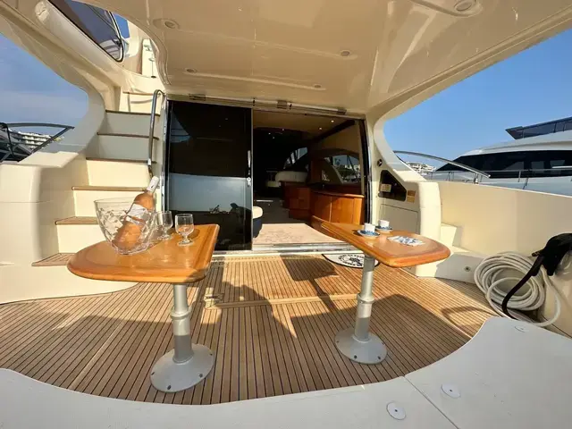 Azimut 62