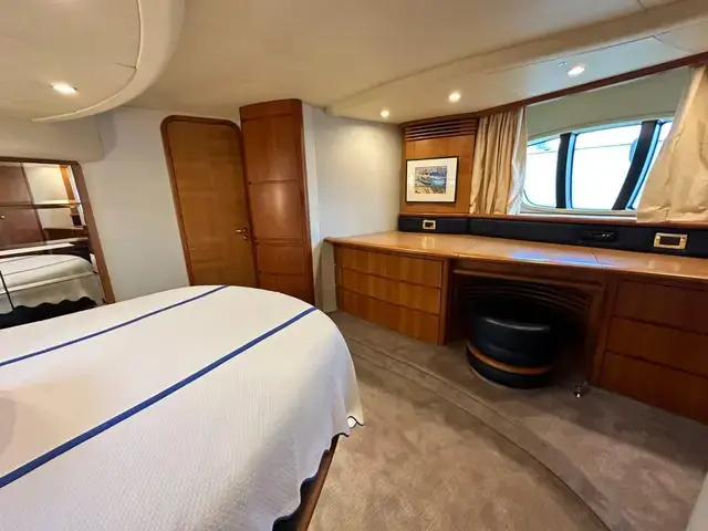 Azimut 62