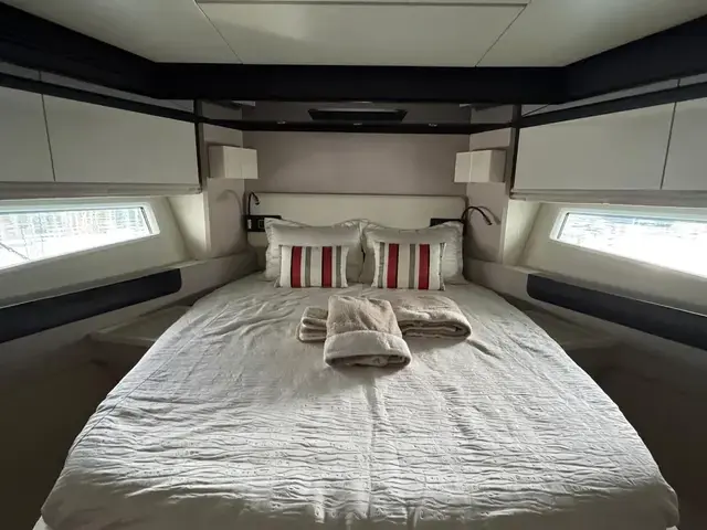 Azimut 66 Fly