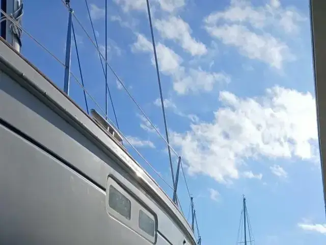 Beneteau Oceanis Clipper 423