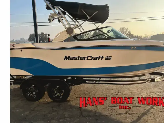 Mastercraft XT23 - Factory Demo w- 6.2L Engine