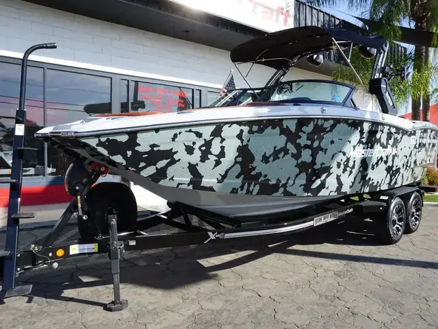 Mastercraft XStar S - Factory Demo Travis Mathew Boat