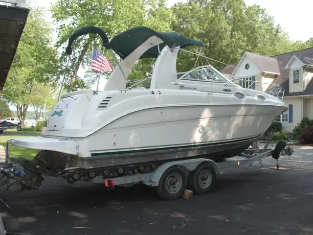 Sea Ray Sundancer 260