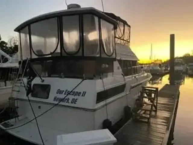 Carver 3807 Motor Yacht