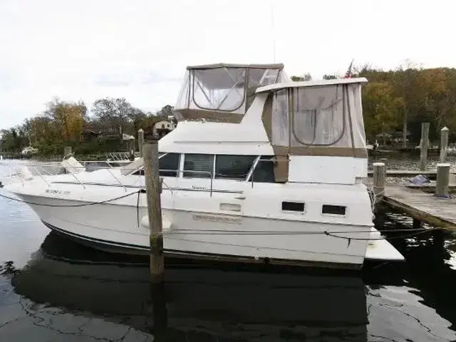 Silverton Aft Cabin Motor Yacht