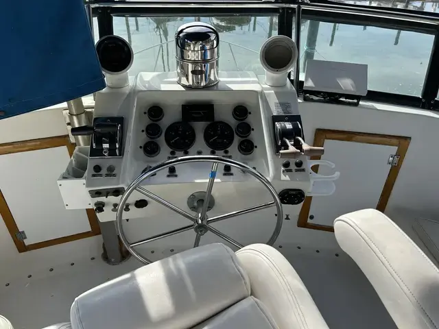 Prairie Boat Works Cockpit Motor Yacht