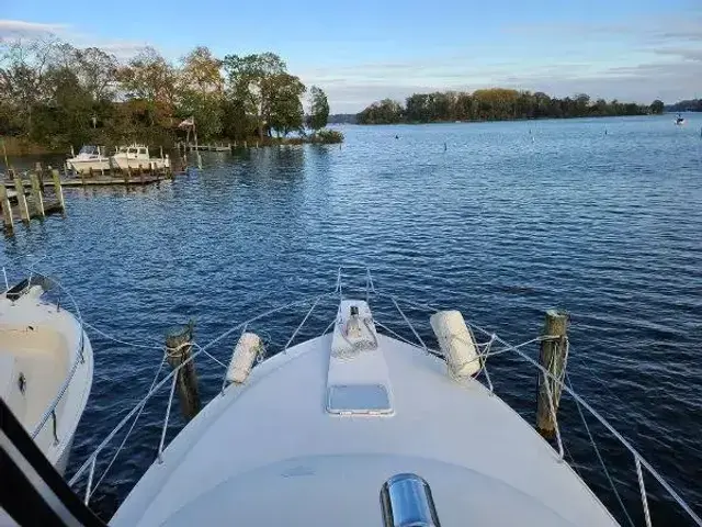 Silverton Aft Cabin Motor Yacht