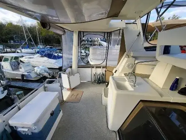 Silverton Aft Cabin Motor Yacht