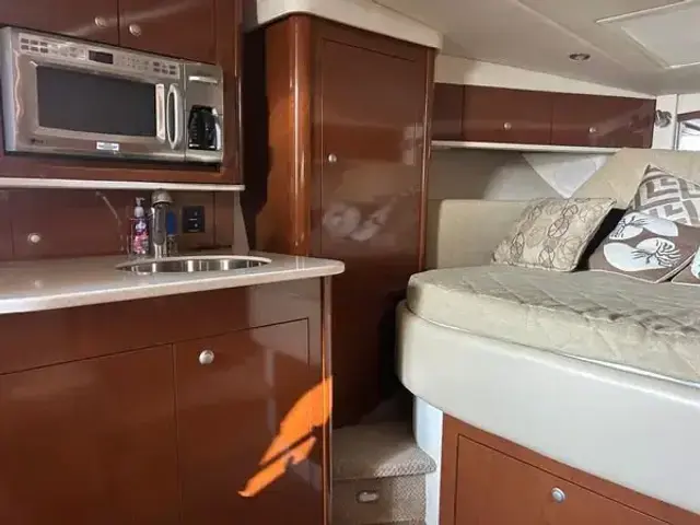 Sea Ray 330 Dancer