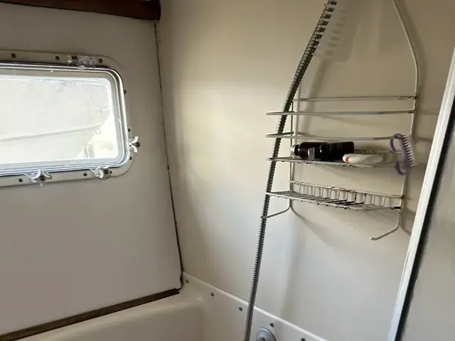 Prairie Boat Works Cockpit Motor Yacht