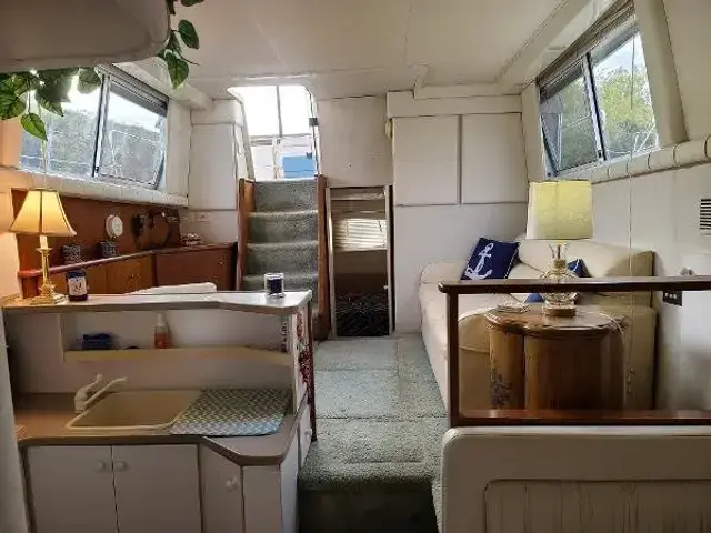 Silverton Aft Cabin Motor Yacht