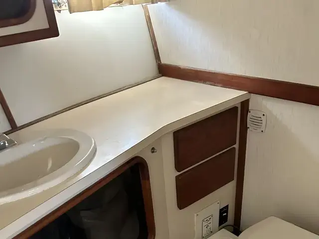 Prairie Boat Works Cockpit Motor Yacht