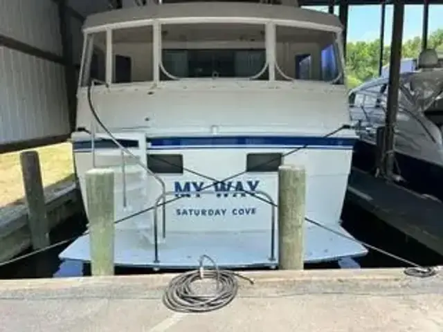 Hatteras Motor Yacht