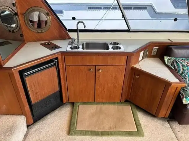 Bayliner 4788 Pilothouse