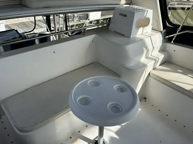 Prairie Boat Works Cockpit Motor Yacht