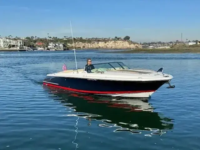 Chris Craft Corsair 28