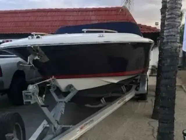 Chris Craft Corsair 28