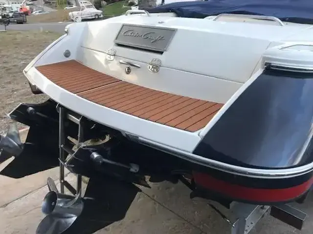 Chris Craft Corsair 28