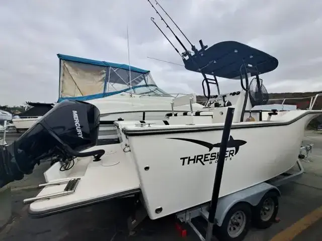 Thresher 25 Center Console