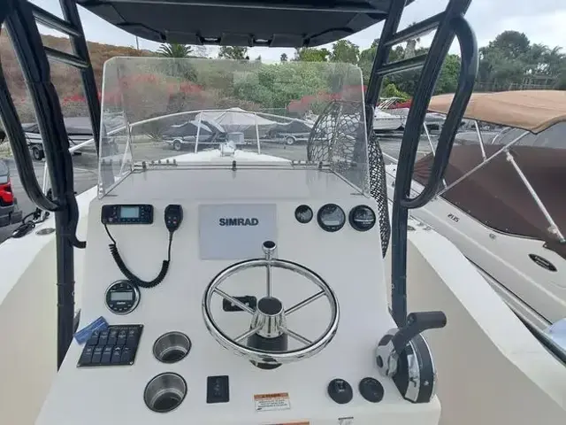 Thresher 25 Center Console