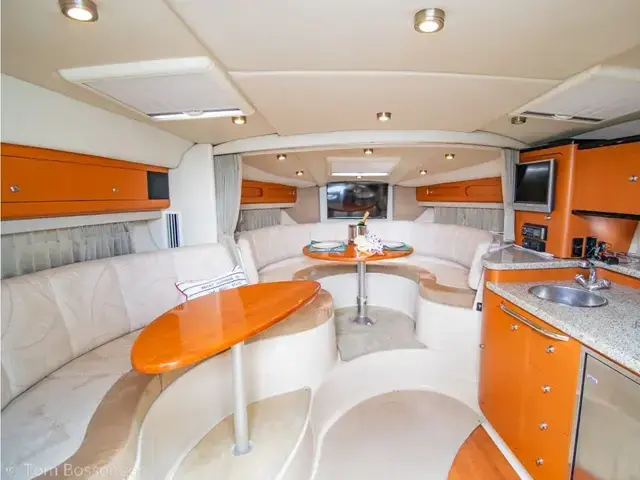 Chaparral 330 Signature